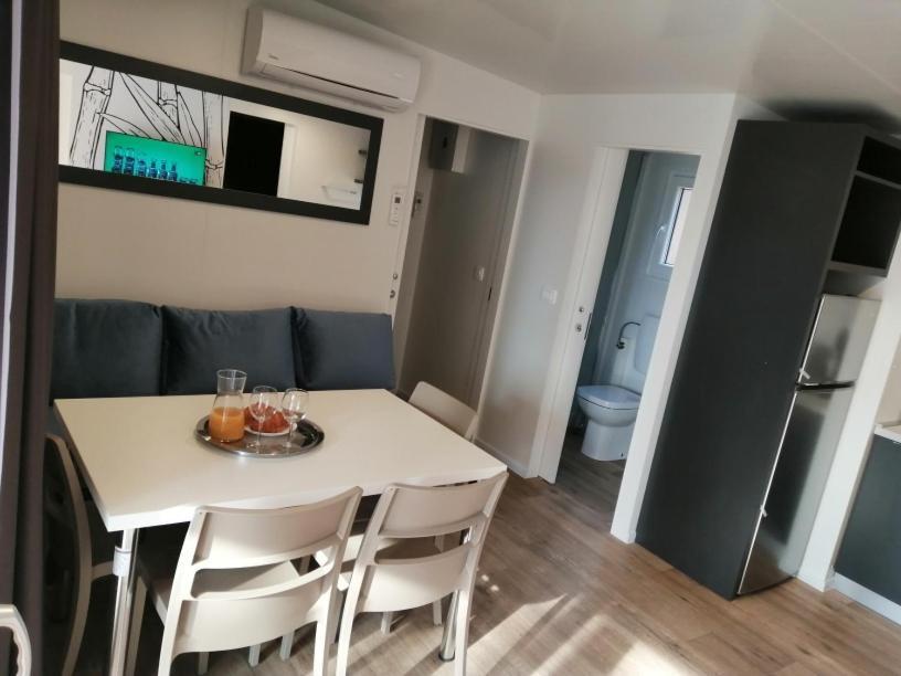 Mobile Home Anamari Biograd Na Moru Exteriér fotografie